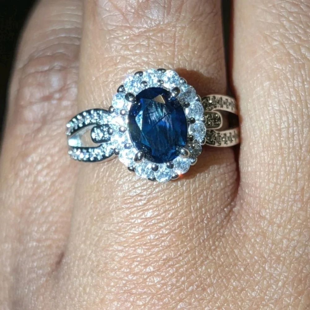 Stunning Ladie's Sapphire Gemstone Zirconia Engagement Ring Sz 7